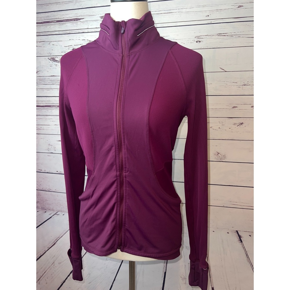 Lululemon Far And Free Jacket size 8 Hooded Full Zip Reflective W3BYAS Packable